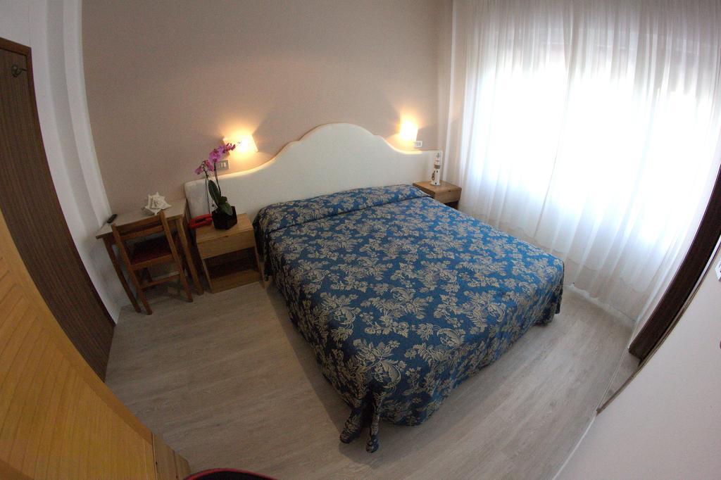 Moderno Hotel 3*